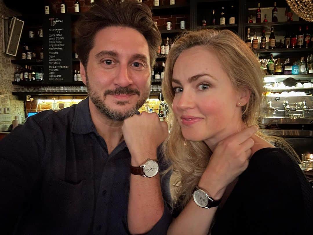 Terry Matalasのインスタグラム：「Friday night paradox. @amandaschull #12Monkeys」