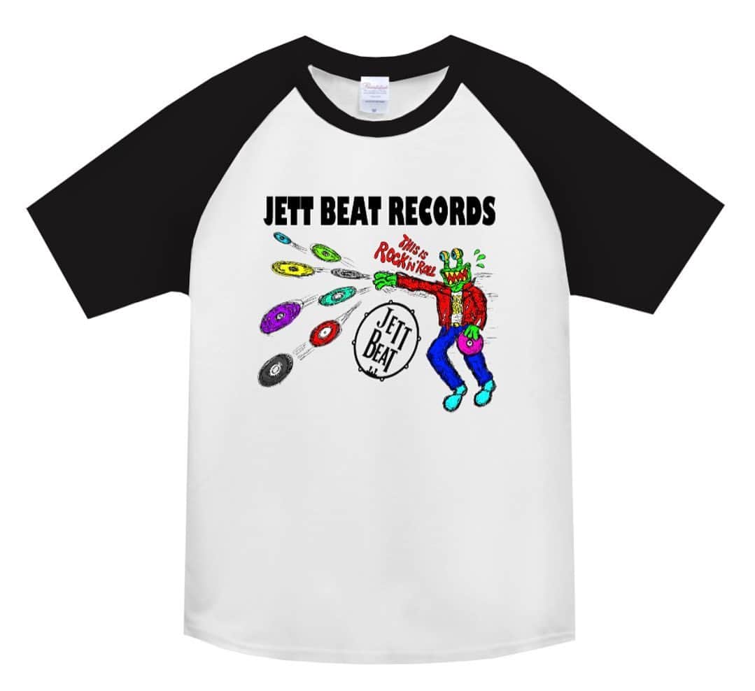 ジェットセイヤさんのインスタグラム写真 - (ジェットセイヤInstagram)「ジェットセイヤ画伯によるNEW Tシャツが完成したようです💿 DRUMUTANT VINYL ATTACK!!💥 ドラミュータントがレコードを投げて反撃しているシーンのようです🎬 by SILVIA👽  @loveandspacepeace (ラブスペBASEにて販売中！)  #DRUMUTANT #JETTBEATRECORDS #JETTSEIYA #ジェットビートレコーズ #ジェットセイヤ #ドラミュータント @jett_beat_records」9月16日 15時57分 - jett_seiya_lvasp