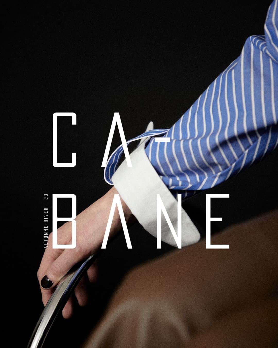 ヴァランティンゴティエのインスタグラム：「CABANE - Collection automne hiver 2023  Lieu d’invention et d’adaptabilité comme décrit par Henry David Thoreau qui revendique la puissance de l’individu à braver ce monde et à l’habiter autrement dans un refus poétique du conformisme ou par Marielle Macé dans son ouvrage Nos cabanes, cette collection est conçue comme un refuge aux tonalités sourdes, colorées et enveloppantes par les coupes et matières utilisées.  Place of invention and adaptability as described by Henry David Thoreau, who claims the power of the individual to defy this world and inhabit it differently in a poetic refusal of conformity, or by Marielle Macé in her work “Nos cabanes” (Our Cabins), this collection is conceived as a refuge with subdued, colorful, and enveloping tones through the cuts and materials used.  #valentinegauthier #fw23 #cabane #fallwinter」
