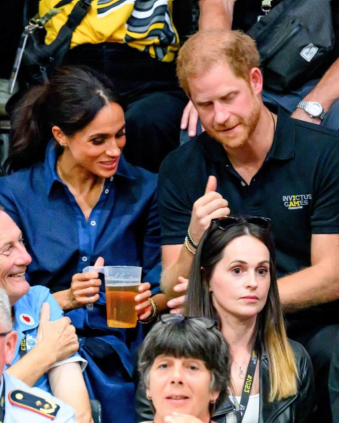 Just Jaredさんのインスタグラム写真 - (Just JaredInstagram)「Prince Harry and Meghan Markle were seen sharing a beer during one of the gold medal games at the 2023 Invictus Games in Germany, just before he was serenaded by the entire arena for his birthday #PrinceHarry #MeghanMarkle Photos: Backgrid」9月16日 16時16分 - justjared