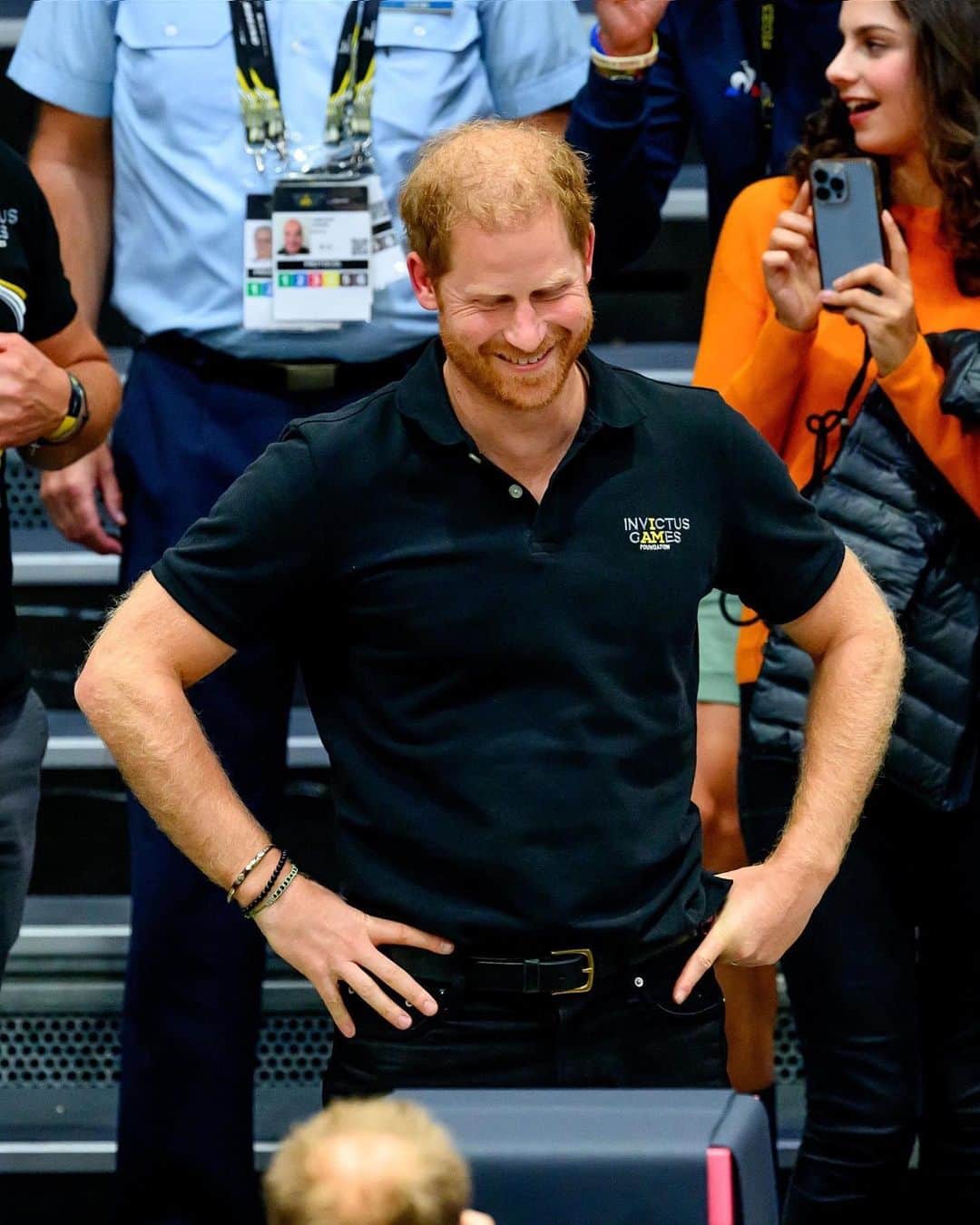 Just Jaredさんのインスタグラム写真 - (Just JaredInstagram)「Prince Harry and Meghan Markle were seen sharing a beer during one of the gold medal games at the 2023 Invictus Games in Germany, just before he was serenaded by the entire arena for his birthday #PrinceHarry #MeghanMarkle Photos: Backgrid」9月16日 16時16分 - justjared