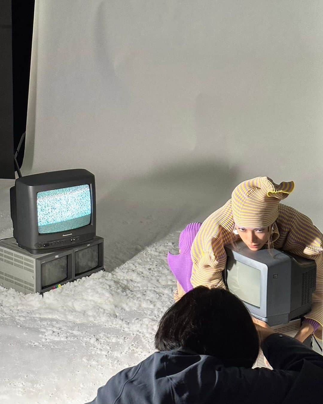 森星さんのインスタグラム写真 - (森星Instagram)「🛸sneak peek @thewowmag bts🛸coming sooooooooon🛸」9月16日 16時34分 - hikari