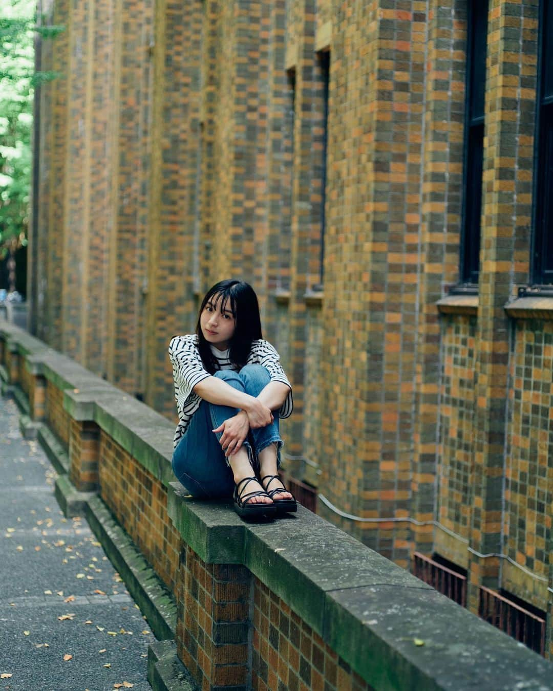 柿原桃里さんのインスタグラム写真 - (柿原桃里Instagram)「🌿🏛️🌳 . photo by @d_koike_ 🫰 . #portraitphotography #portrait #photography #photo #tokyo #japan #film  #被写体 #instagood」9月16日 16時35分 - toori_moo_