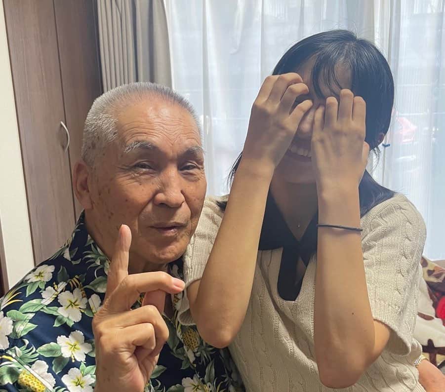 池谷実悠のインスタグラム：「おじい  こんなに大きくなりました  #テレ東 #アナウンサー #沼津 #帰省」