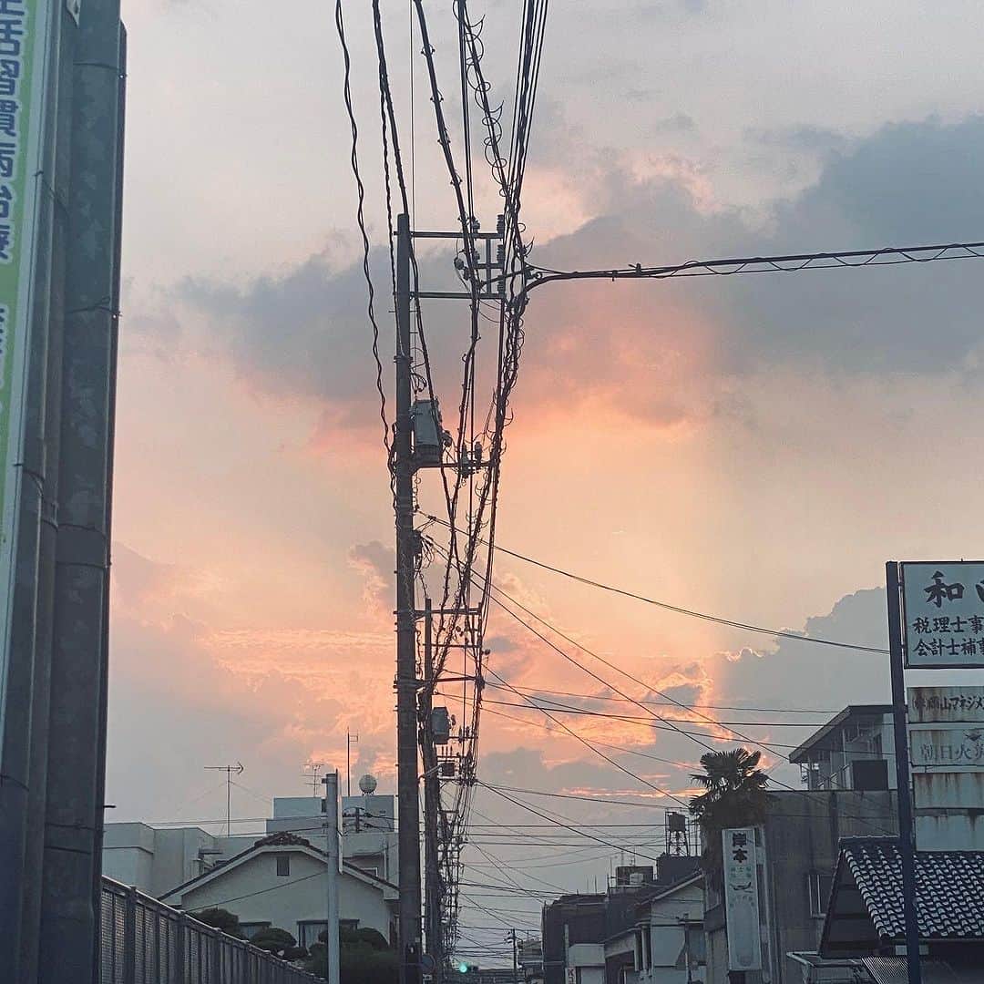 渡邊りつのインスタグラム：「💭」