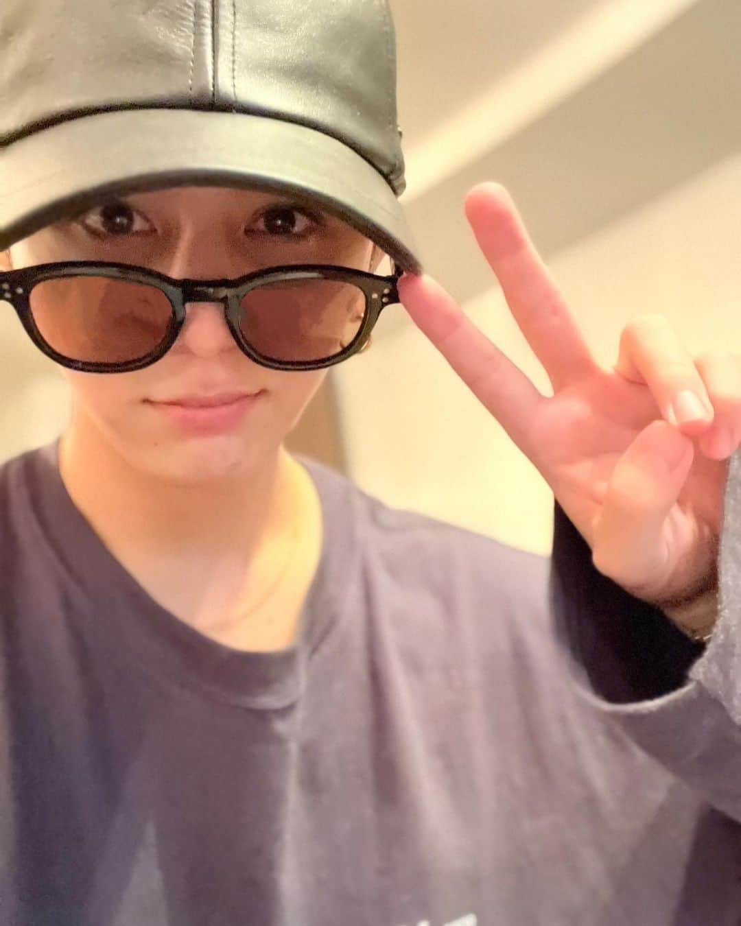 山田涼介のインスタグラム：「⁡ ⁡ 木ノ戸さんの個展に行ってきました。 一つ一つの姿形が違くて魅力的な空間でした。 好きな物の中にいるのはいいね。 あ〜癒されたぁ。 ⁡ #Ryosukeのいんすた #山田涼介」