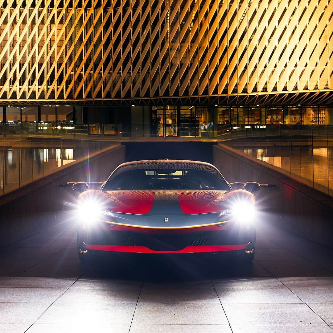 のインスタグラム：「When in the #FerrariSF90Stradale #AssettoFiorano the night is yours. Are you ready for it?  #Shenzhen #Ferrari」