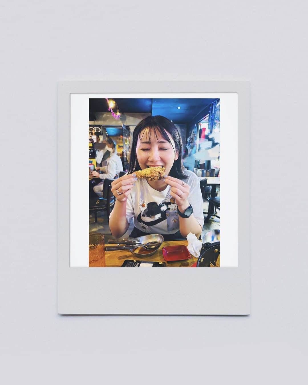 新美有加さんのインスタグラム写真 - (新美有加Instagram)「🐾 夜勤中お腹が空きすぎて 美味しかったものを思い出す…🤤 帰宅したら何か食べたい…でも 食べたら負けな気もする…  #いつぞやの  #旅行 の思い出 #チキン #プゴク」9月17日 3時37分 - yuka_niimi.49