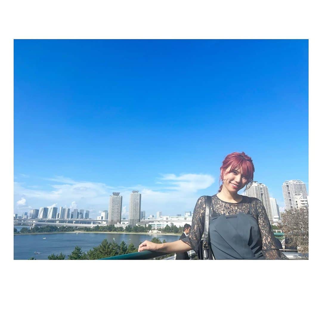 紺野ぶるまのインスタグラム：「#happywedding  #結婚式お呼ばれ #黒田見切れんな」