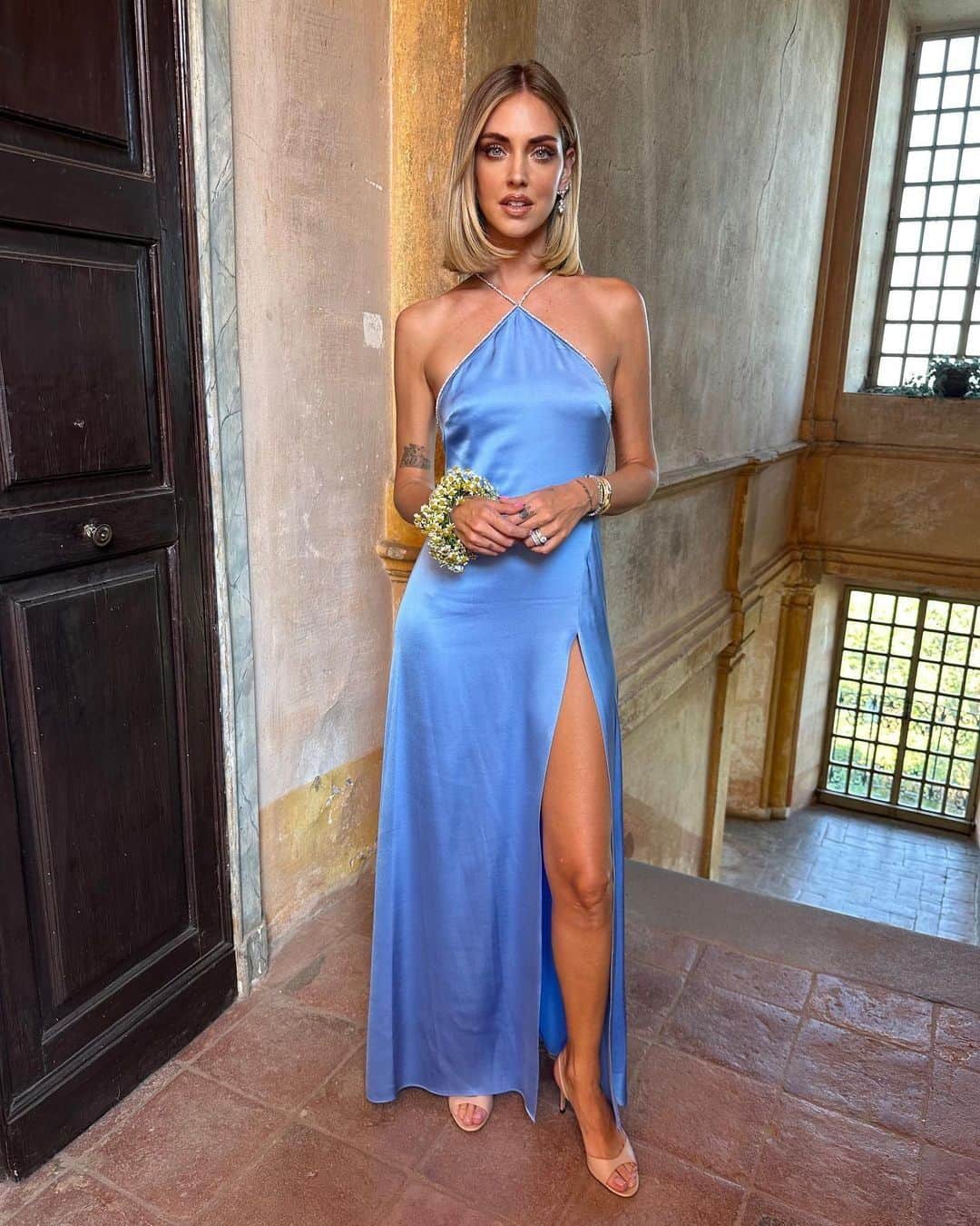 Giuseppe Zanotti Designのインスタグラム：「Grace and Elegance. @chiaraferragni wearing custom #GiuseppeZanotti sandals designed and crafted exclusively for her sister's wedding.」