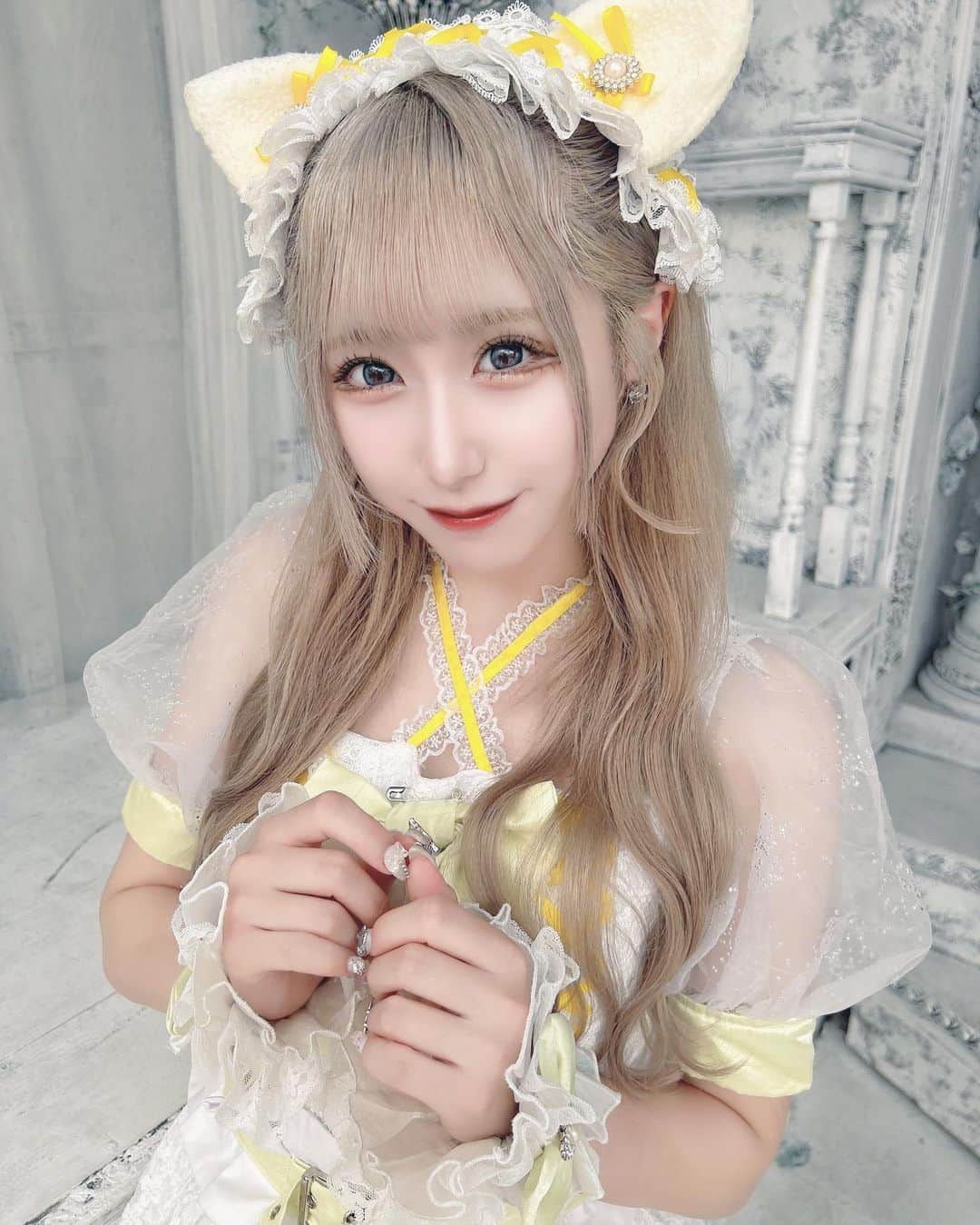 椎名栞のインスタグラム：「好きかーーっ！、 . . . . . #アイドル  #アイドル衣装  #地下アイドル  #ハイトーンカラー  #ハイトーン  #メイド  #メイド服  #メイドカフェ  #猫耳」