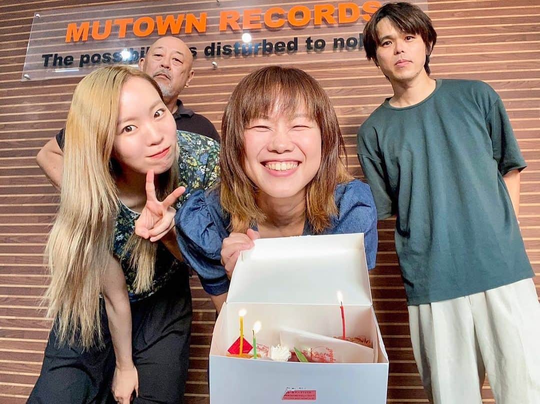 伊藤菜々子さんのインスタグラム写真 - (伊藤菜々子Instagram)「今日9/16は事務所の先輩、CRaNE Sanaeさんのお誕生日🎉 おめでとうございます😆 ケーキでお祝い🥰  ブログ↓ https://ameblo.jp/sevenana0215/entry-12820724462.html  #ハッピーバースデー #mutown #浜松 #CRaNE」9月16日 20時24分 - sevenana69