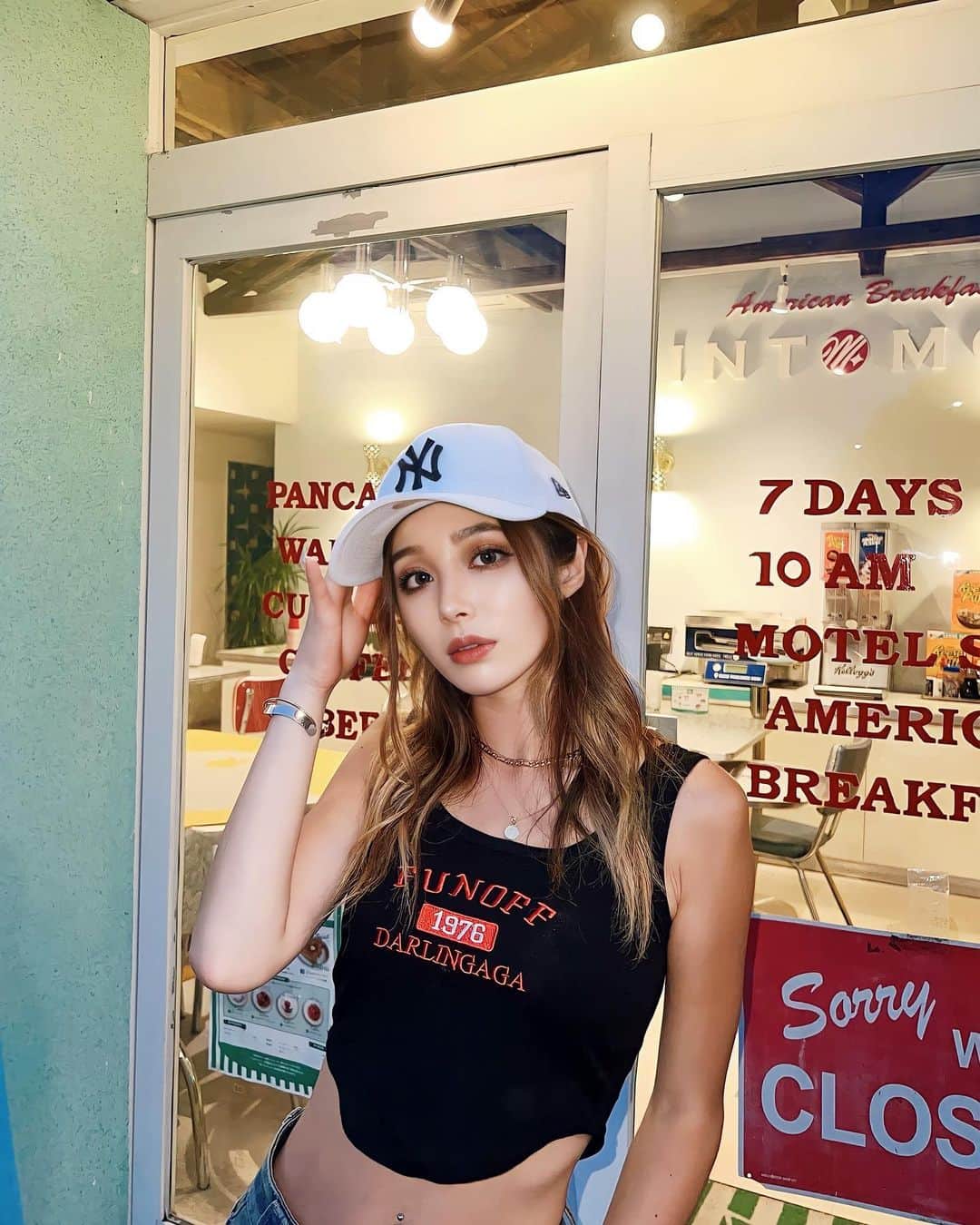 谷口美咲のインスタグラム：「. 珍しく外カメフラッシュで 撮ってみた📸 . #shein #sheincode #outfit #selfie  #me」
