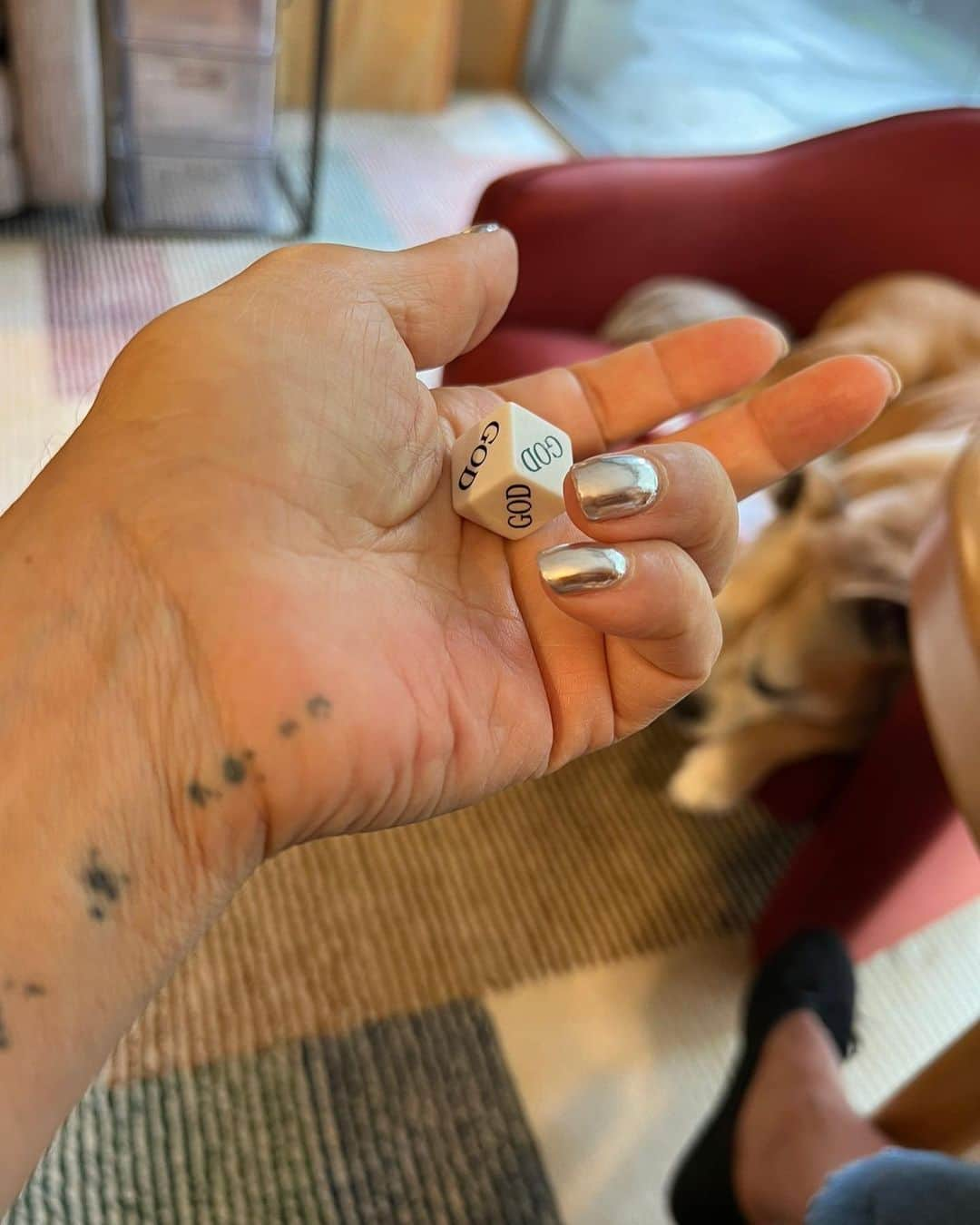 マーク・ジェイコブスさんのインスタグラム写真 - (マーク・ジェイコブスInstagram)「no matter how you toss the dice  Good. Orderly. Direction.  #7years #therebutforthegraceofgodgoi  #miracle #ODAT #tothineownselfbetrue #gratefulnothateful」9月16日 20時31分 - themarcjacobs