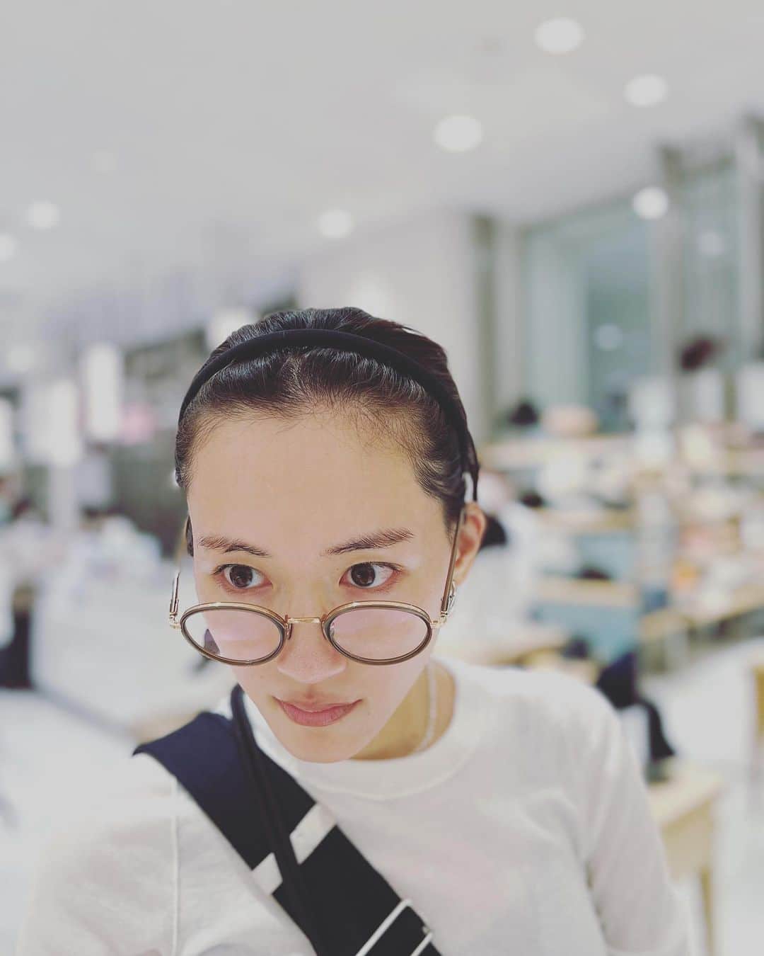 椎名直子のインスタグラム：「ついに　つい　に！  カチューシャ買えました！  どう？ って  どうよ。  これでカチューシャうばわれなくてよくなったよ😂  よかった〜っ♡！！  ってこと💕」