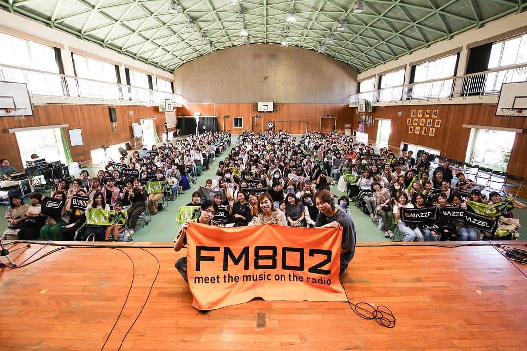 FM802さんのインスタグラム写真 - (FM802Instagram)「#MAZZEL のSEITOとRYUKIを迎えて、 #FM802 BRIGHT MORNING公開収録でした🐟✨ めでたいでんしゃにも💫  9/16(土) 📍和歌山市立加太中学校  この模様は一部以下の番組でオンエアされます📻 9/22(金) 6:00-12:00 #FM802 ｢BRIGHT MORNING」番組内　 DJ：内田絢子  放送もお楽しみに！✨  📷by 田浦ボン」9月16日 20時42分 - fm802_pr