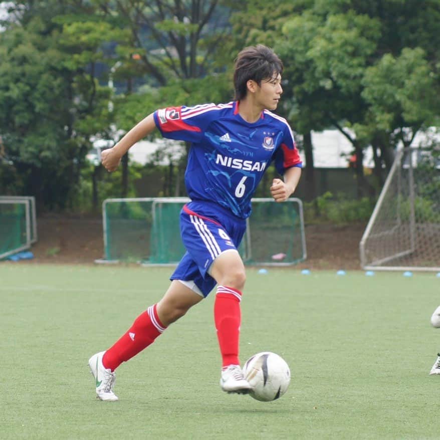 齋藤慎太郎のインスタグラム：「. ちょっと4年ぶりにサッカー練習しようかな。  #throwback  #中3  #yfm」