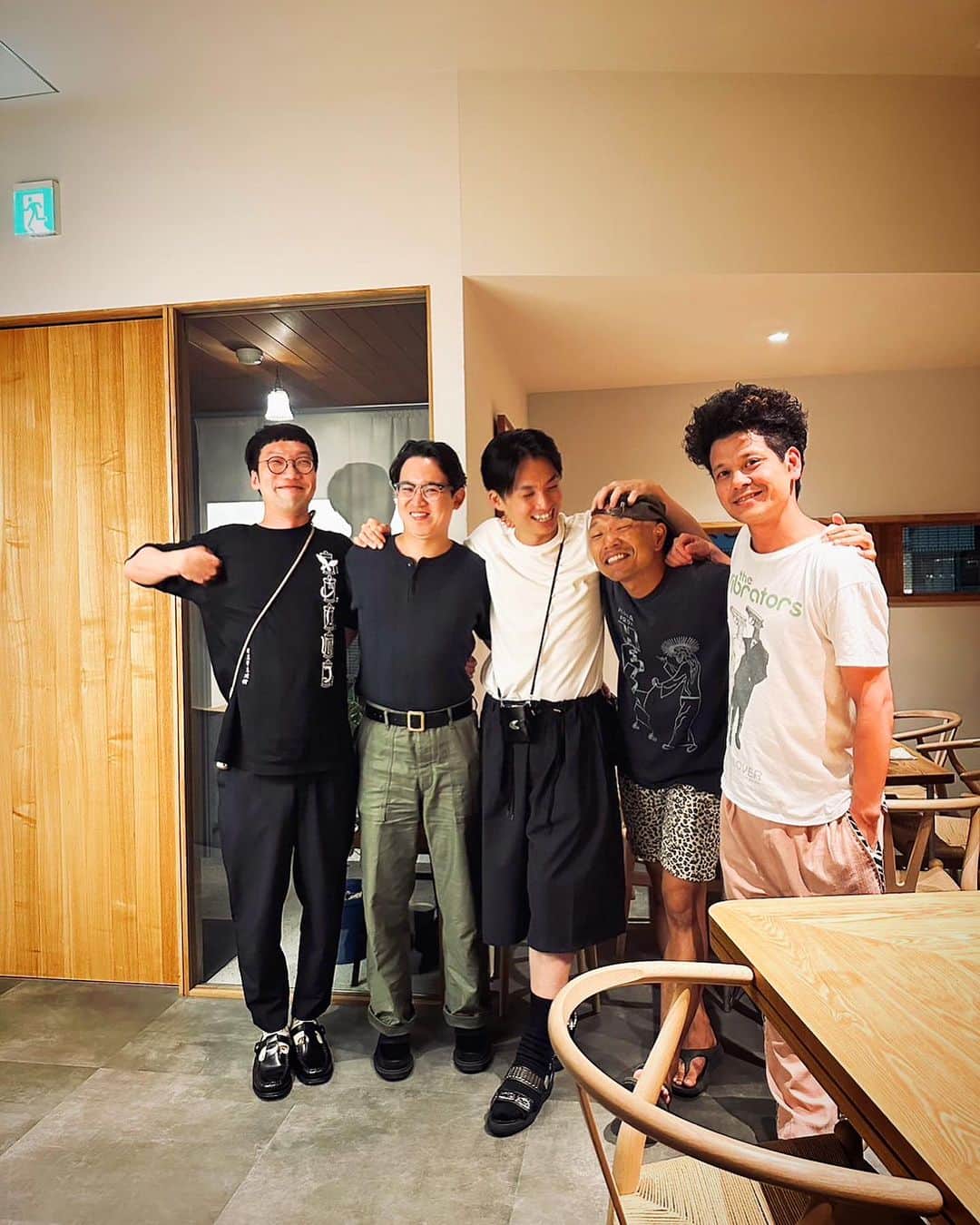 河井ゆずるのインスタグラム：「今の仕事を出来てなくても、きっと何かしら見つけて一生懸命働いてたと思う。  でも、こんなに楽しい毎日ではない気がする。  少しでも自分に関わってくれてる人にほんまに感謝してます。  皆さんの週末がええ週末でありますように✨」