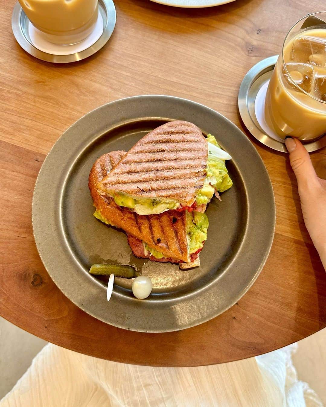 千葉由佳（ちばゆか）さんのインスタグラム写真 - (千葉由佳（ちばゆか）Instagram)「. ☕️💭 展示会行ったり発表会行ったりの日🤍  可愛い方達にたーくさん会えて刺激的だった〜🥹♥️」9月16日 20時56分 - chibayuka