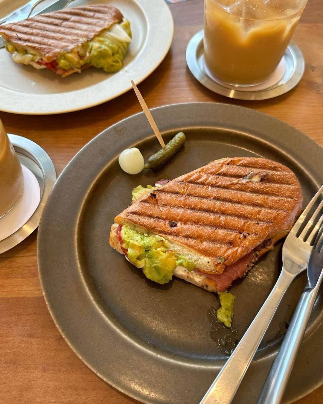 千葉由佳（ちばゆか）さんのインスタグラム写真 - (千葉由佳（ちばゆか）Instagram)「. ☕️💭 展示会行ったり発表会行ったりの日🤍  可愛い方達にたーくさん会えて刺激的だった〜🥹♥️」9月16日 20時56分 - chibayuka
