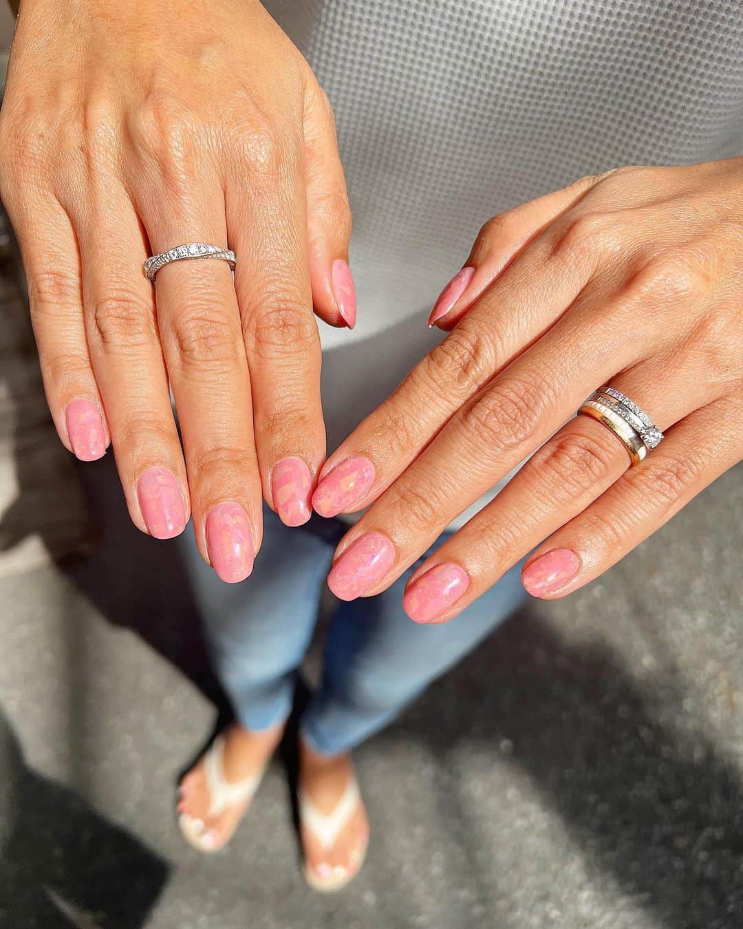 のインスタグラム：「#pink #nail #hologram #ネイル #ネイルデザイン #ネイルアート #シンプルネイル #東京ネイルサロン」