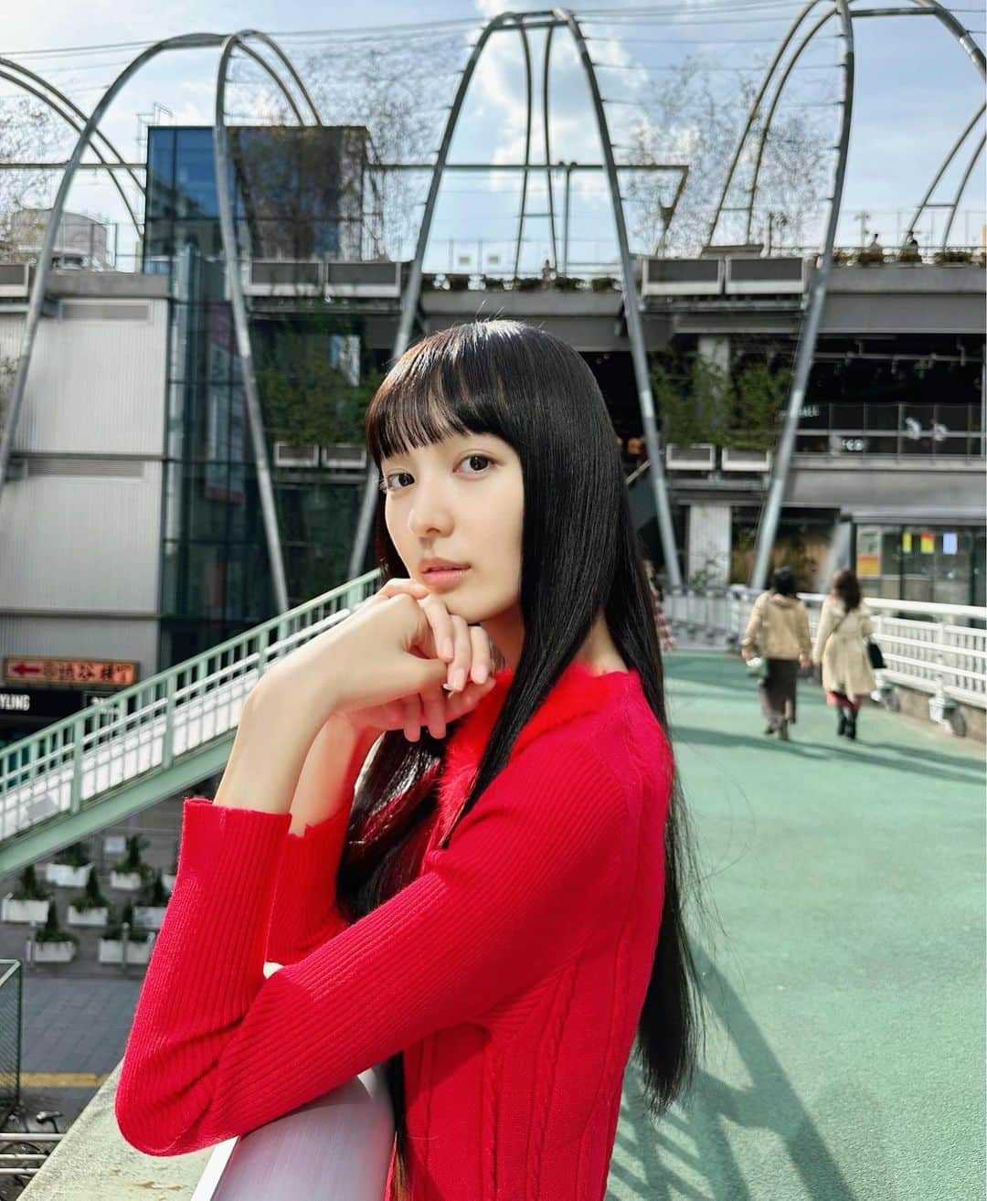 道江幸子のインスタグラム：「icon♡ 今年の3月くらいの写真！ そろそろ変えよう🪼💖 ⁡ ⁡ ⁡ ⁡ ⁡ ⁡ ⁡ #黒髪ロング #黒髪ロングストレート #スーパーロング」
