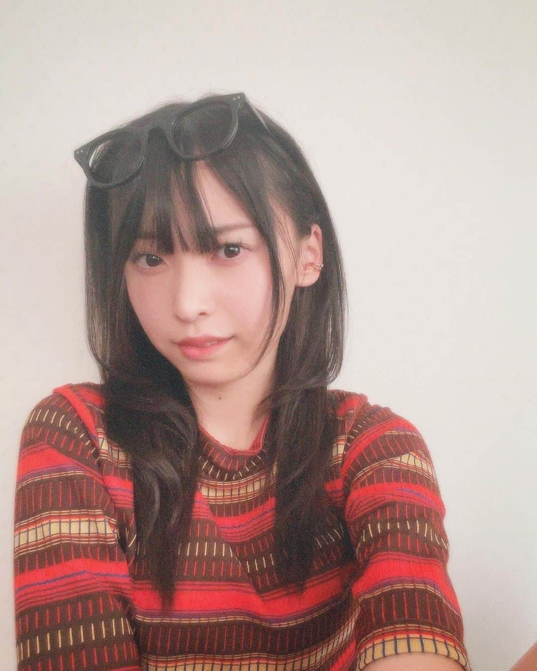 のインスタグラム：「今日の私📻👓 ✨  久々のラジオありがとうございました〜メールも全部読ませて頂きました（ＴＴ）嬉しかったです🙌🏻✨  来月も宜しくお願いします！  #ootd #06  #坂川陽香」
