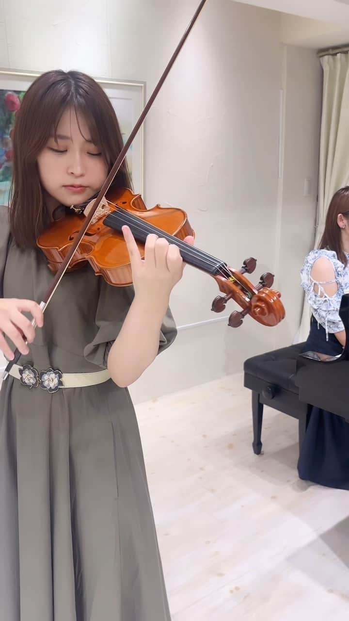 のインスタグラム：「Wieniawski: Fantasie brillante sur "Faust" Op.20 ヴィエニャフスキ：「ファウスト」の主題による華麗なる幻想曲 Op.20  . ずっとツアーで弾きたかった大好きな曲🫶 ツアーは9/22の名古屋からスタートです！  .  #ヴァイオリン #バイオリン #ヴァイオリニスト #バイオリニスト #violin #violincover #violinplayer #violinpractice #violinperformance #小堤琴 #violinist」