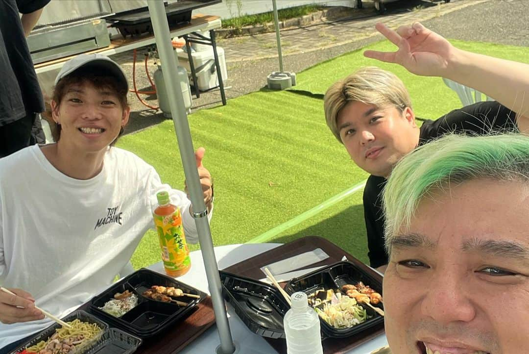 DUTTCHさんのインスタグラム写真 - (DUTTCHInstagram)「秋田CARAVAN MUSIC FES 2023 1日目‼️  潟上市・元木山公園  4年ぶりの声出し‼️ 個人的にも4年ぶりのACMF🤘  やっぱ気持ちえええー‼️ これが明日もやれるのかと思うと 寝れません(笑)  また明日もその声‼️待ってるぞ‼️  #高橋優 #acmf  #drum #duttch」9月16日 21時36分 - uzmkduttch