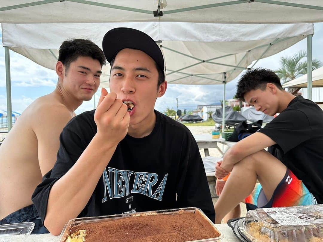 髙橋塁さんのインスタグラム写真 - (髙橋塁Instagram)「ティラミス🤩 甘いもの食べている時が1番幸せ。  #鬼木練 #藤中颯志 #髙橋塁」9月16日 21時40分 - rui_takahashi_