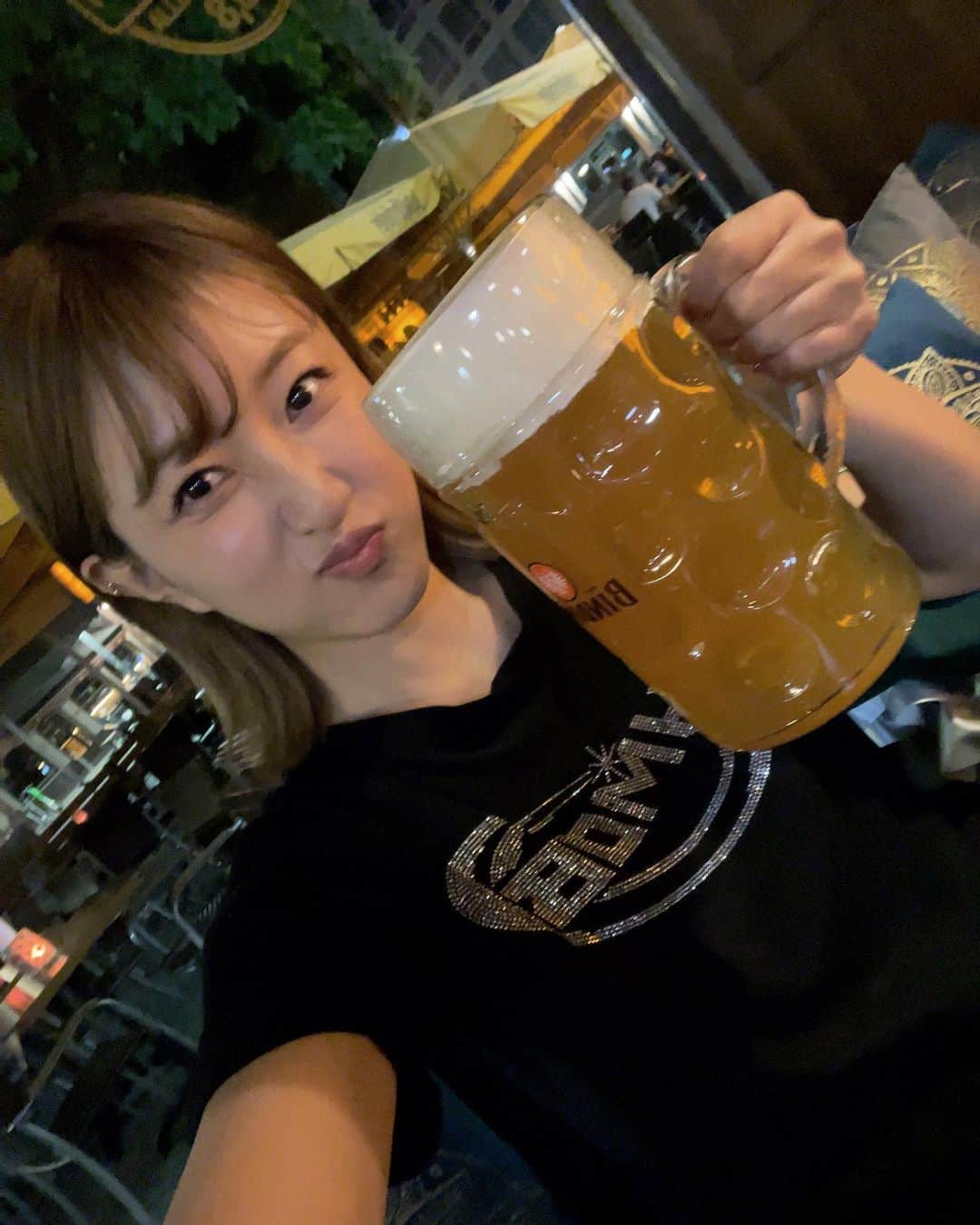 のインスタグラム：「A bit of 🇩🇪 Prost!」