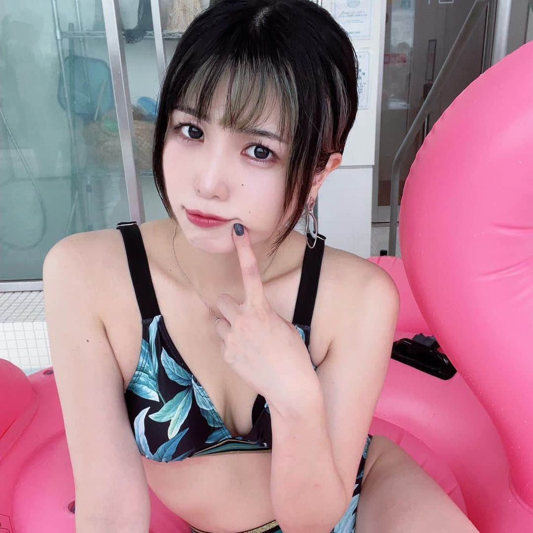 胡桃沢まひるさんのインスタグラム写真 - (胡桃沢まひるInstagram)「夏おわっちゃうね🥺🌺  #instalike #insagood #followforfollowback #follwme #japan #japanese #cosplay #cosplaygirl #cosplayer #japanesegirl #4llowme #swim #swimwear #水着」9月16日 21時46分 - mahiru104