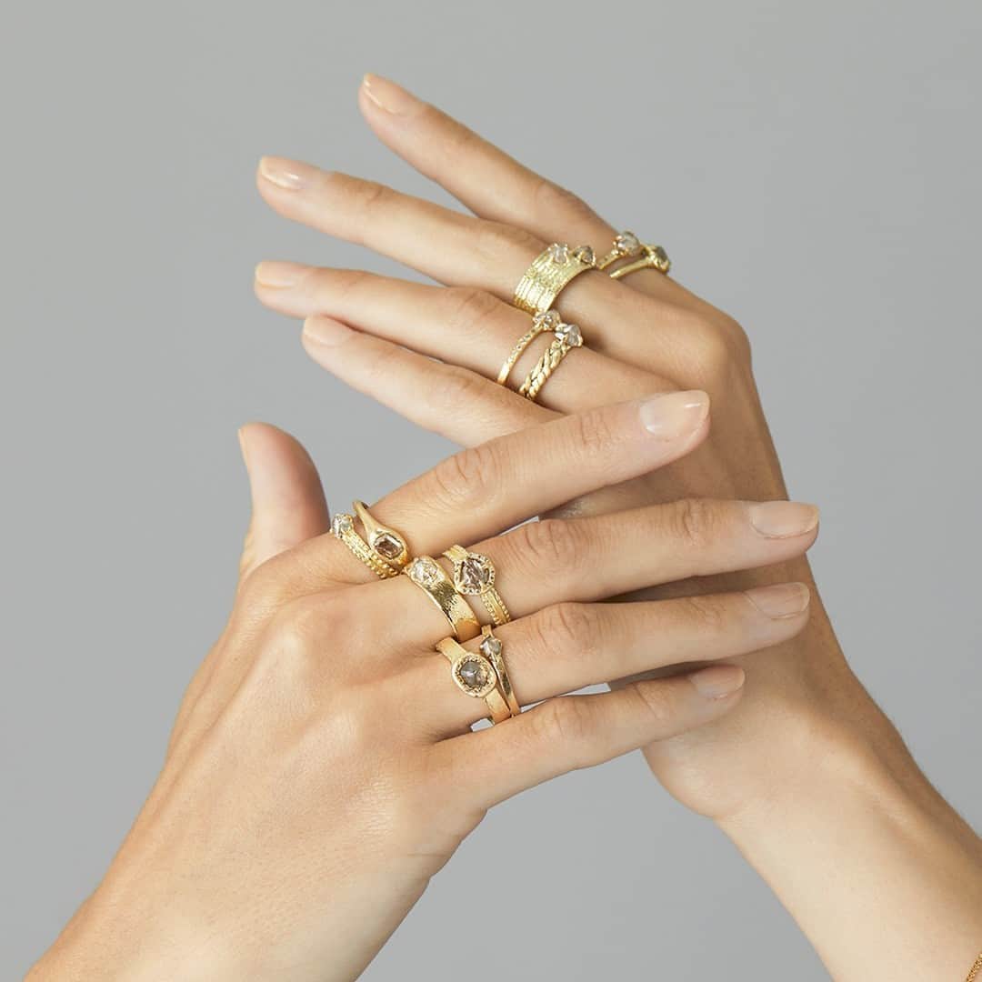 サトミ カワキタのインスタグラム：「Satomi Kawakita Jewelry is proud to celebrate its 15th anniversary this year.⁠ ⁠ To commemorate this momentous occasion, Satomi has designed a truly exceptional One-of-a-Kind Collection of 15 unique rings, each adorned with exceptionally rare and difficult-to-source diamonds.」