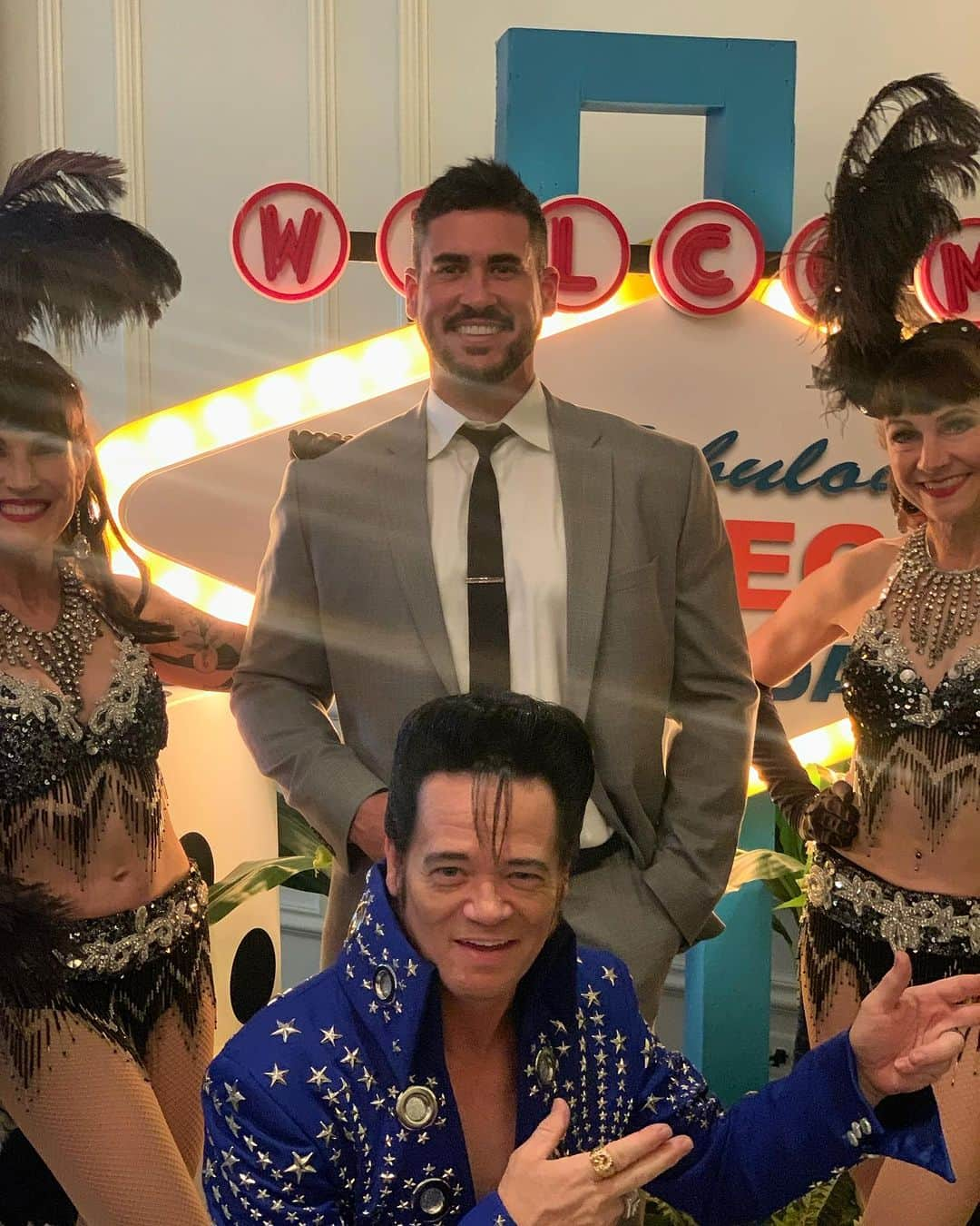 ジョッシュ・マレーのインスタグラム：「The Big Brothers Big Sisters ATL event was a phenomenal success at the St. Regis in Buckhead … even Elvis made an appearance😳 This organization is doing some great things in the community for the youth! 👏🏼」