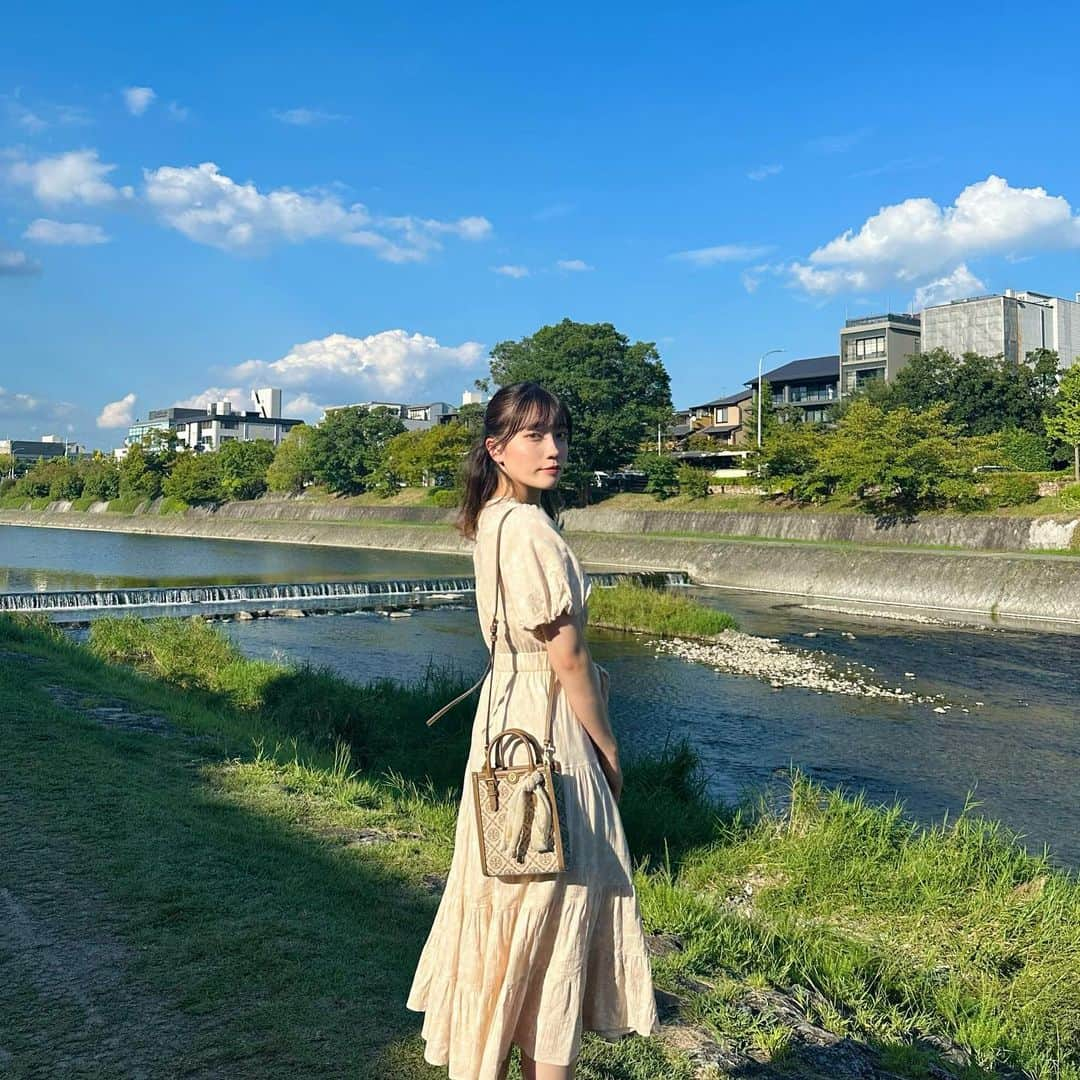 柚木ふゆさんのインスタグラム写真 - (柚木ふゆInstagram)「・ ・ ・ 鴨川、夏らしくて凄く良かった🦆 ・ ・ ・ ・ ・ ・ ・ ・ ・ ・  #mery #rili_tokyo #sucle #ボブヘア #ボブヘアアレンジ #ボブアレンジ #lfl #l4l #fff #淡色女子 #淡色コーデ #サロンモデル #サロモ #天王寺カフェ #cafe #カフェ #カフェ巡り #カフェ活 #京都 #京都観光 #京都旅行 #京都カフェ #河原町 #鴨川 #カメラ女子 #人像攝影 #人物攝影 #模特 #攝影 #夏服」9月16日 22時04分 - fuyu_yuzuki