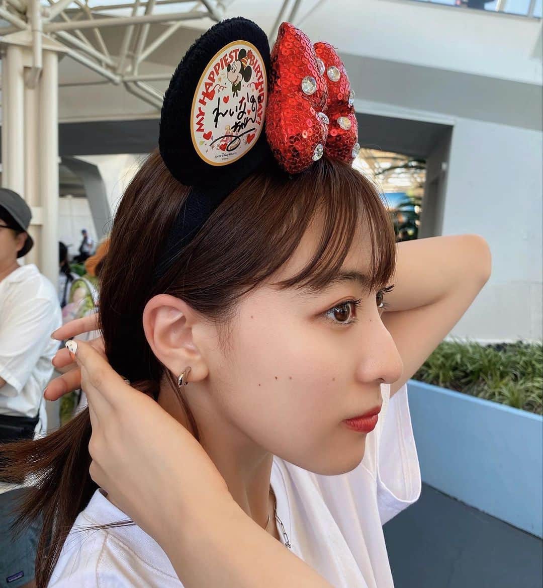 平塚麗奈のインスタグラム：「超幸せだった バースデーディズニー🐭❤️‍🔥(時差すぎ  ずっと楽しみにしてた びしょ濡れトゥーンタウンで 思いっきり遊んできました＾＾  バースデーシールも 沢山描いていただけて キャストさんに感謝だっ…」