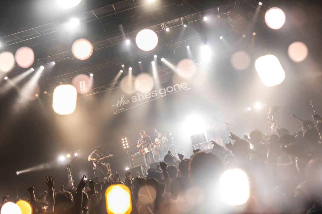 the shes goneのインスタグラム：「2023.9.16 (土) 「重い愛 TOUR 2023」@なんばHatch  live photo by @yusuke_mphoto  #theshesgone #重い愛TOUR」