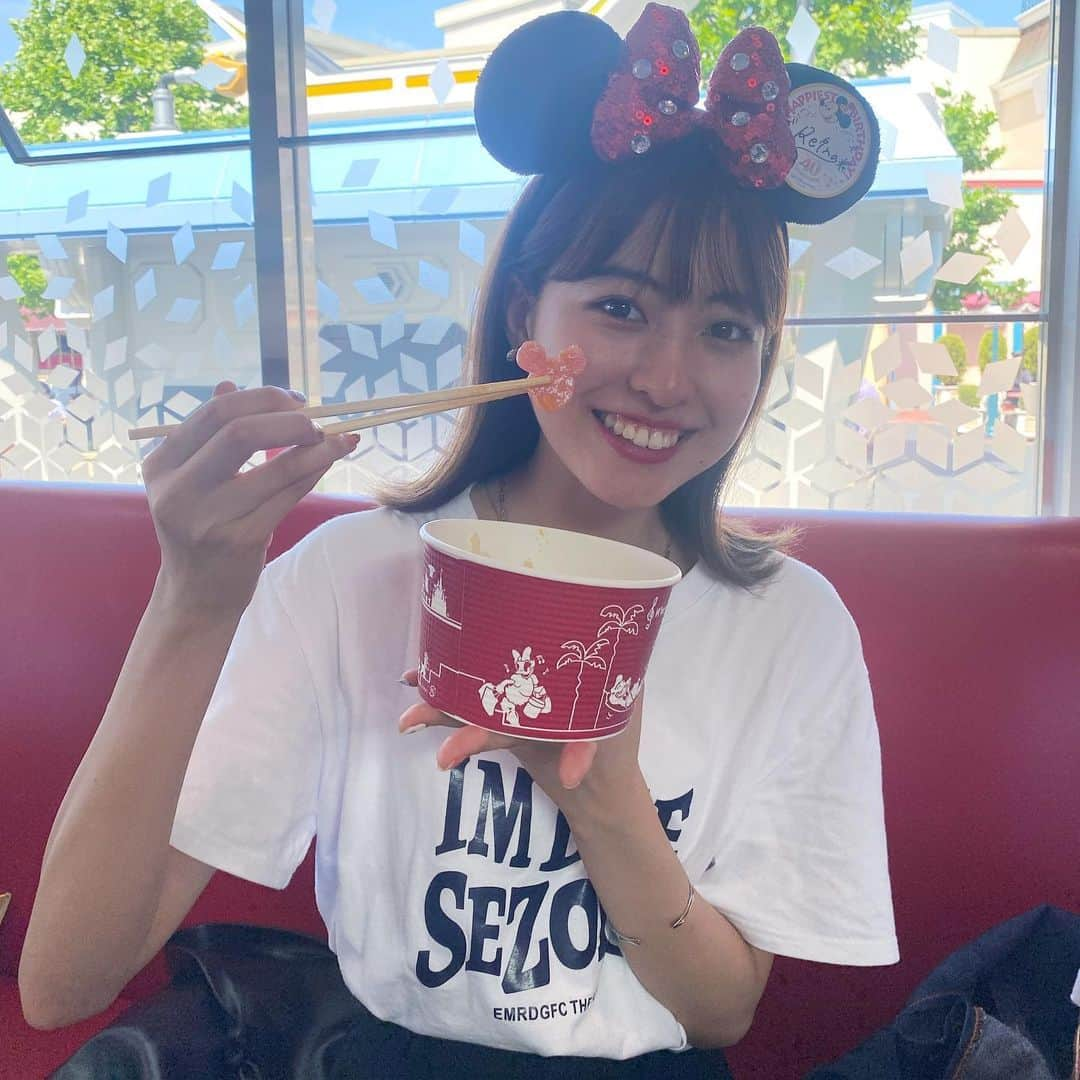 平塚麗奈さんのインスタグラム写真 - (平塚麗奈Instagram)「お決まりの食べてるシリーズ💃🏼 40周年グルメも沢山食べれたの、満足〜ぅ」9月16日 22時23分 - hiratsuka_reina