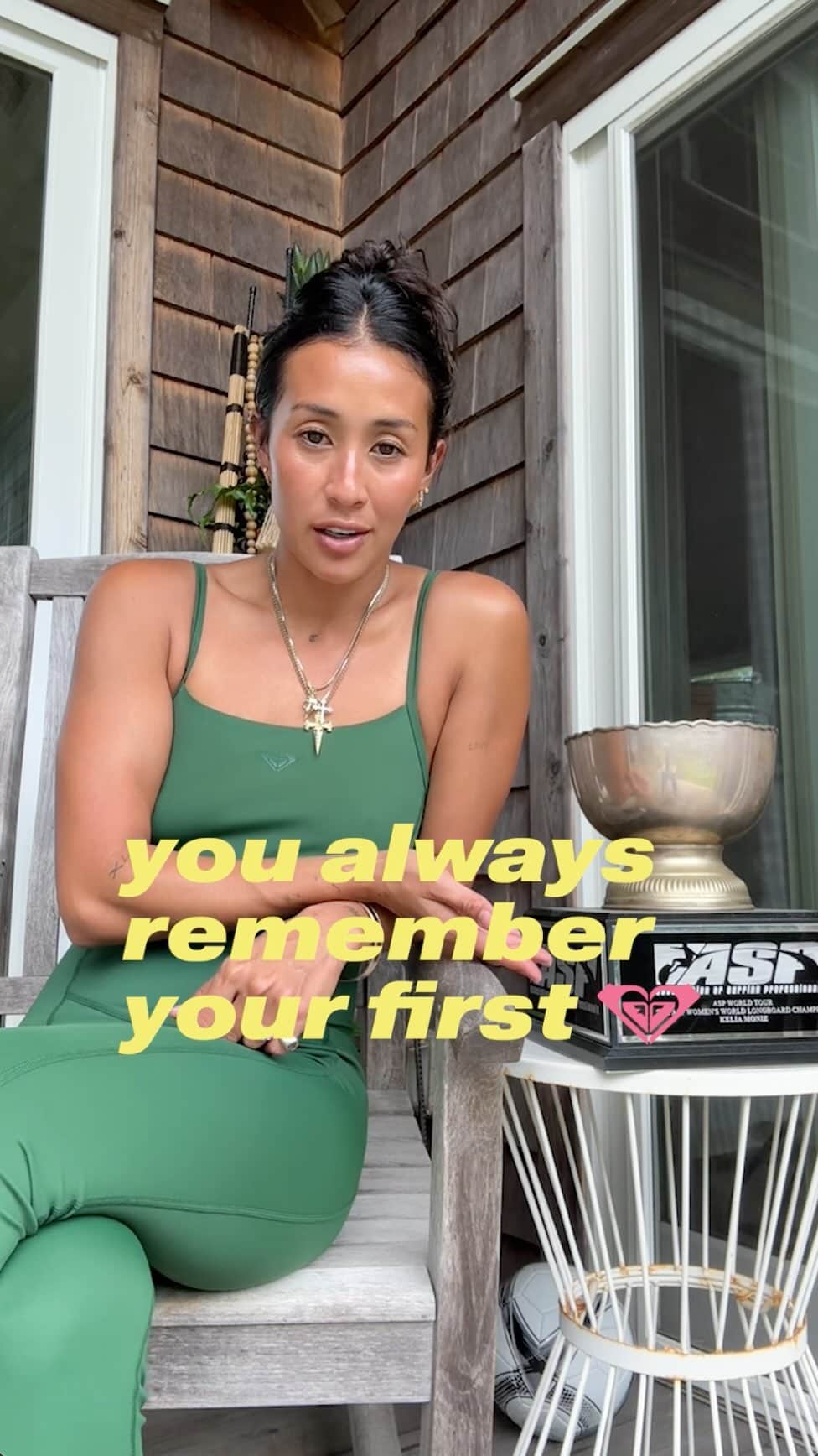ケリア・モニーツのインスタグラム：「From one World Champ to another 🏆 To celebrate @caroline_markss, we asked our champions to share their first World Title memories. @keliamoniz dusts off her trophy and passes on some words of wisdom from her rocking chair」