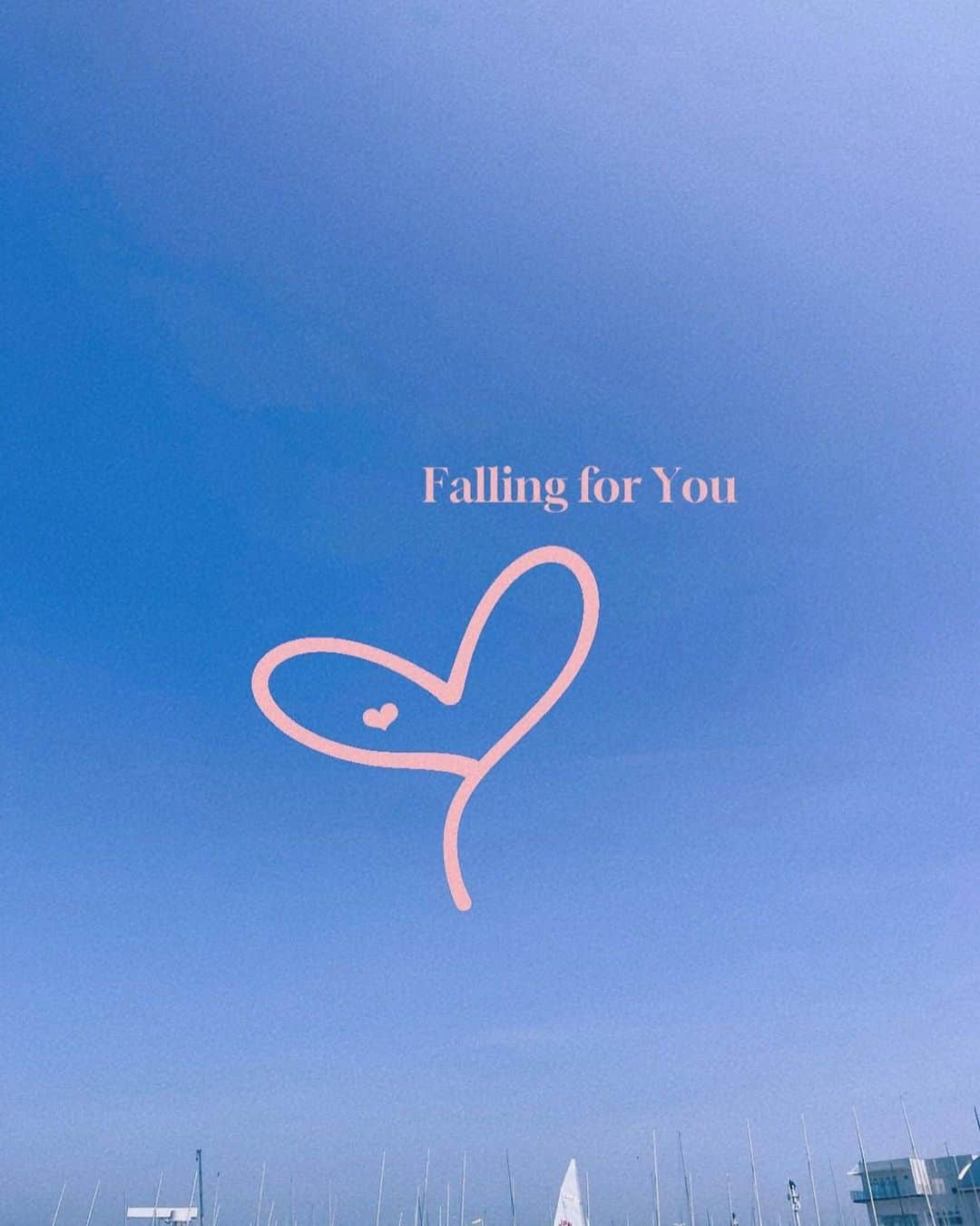 古幡亮（WATWING）のインスタグラム：「Falling for You  choreograph video up!  starring: @watwing_official  choreograph: @noafukuzawa_watwing & me  希空と2人では初めて WATWINGの曲を振り付けしました☺︎ 希空ありがとう！ そしていつも素敵に踊ってくれる WATWINGのみんなありがとう！！！  #WATWING#FallingforYou #choreography」