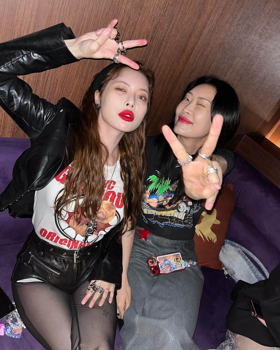 ヒョナ のインスタグラム：「사랑해☠️🤍」