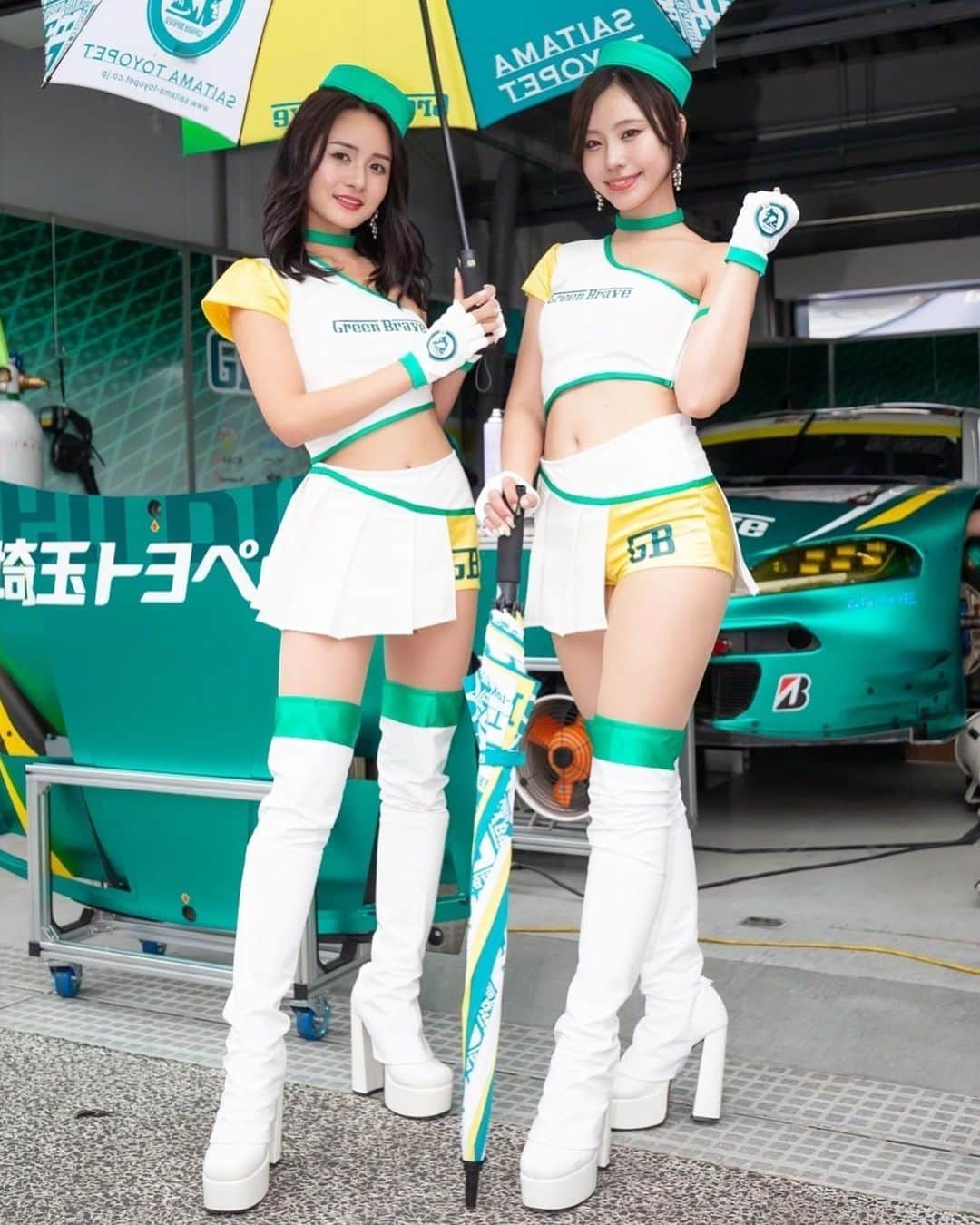 五十嵐みさのインスタグラム：「. SUPER GT Rd.6 SUGO 予選日お疲れ様でした🏎 . 52号車は明日4番手からのスタートとなります🟢 今日の予選の順位がとっても大事だったので、ハラハラドキドキでした😳 . 前回は悔しい結果でしたが、明日はその分を取り返せますように🙏 天候が少し心配ですが、いつもの52号車らしい安定した走りが見れることを祈るばかりです🍀 . 明日も引き続きよろしくお願いします！✨ . #SUPERGT#スーパーgt#埼玉トヨペット#greenbrave#埼玉トヨペットサポーターズ#スポーツランドsugo#コスチューム#レースクイー大賞#ポートレート#一眼レフ#サーキット#レース#grsupra」