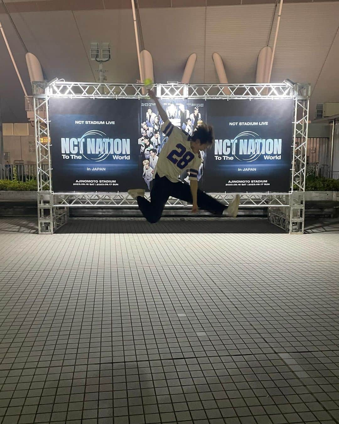 塩澤英真のインスタグラム：「tokyo jump! 🔥💚  Super Thanks M & N and my all staff.  #NCT #NCT127 #NCTDREAM #WayV #NCT_DOJAEJUNG #NCT_NATION #NCT_NATION_ToTheWorld #TOKYO #NCT_NATION_ToTheWorld_TOKYO #BaggyJean #TAEYONG #JAEHYUN #JAEMIN #NCTU_BaggyJeans #GoldenAge #NCT_GoldenAge #NCTzens #explorepage」