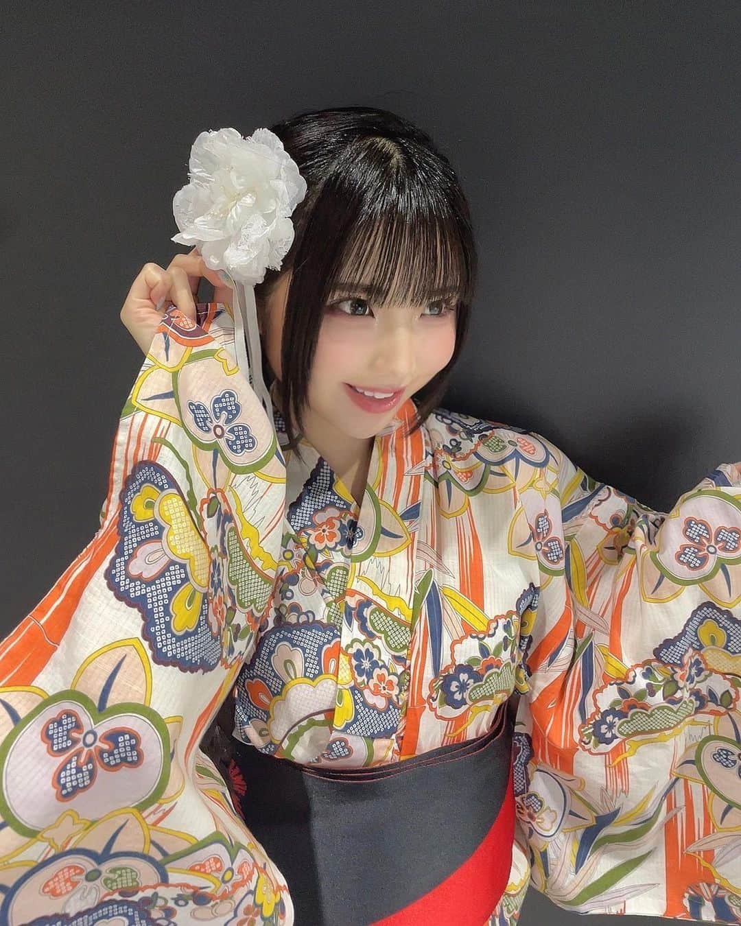 北川愛乃のインスタグラム：「.  変わった柄に惹かれて 買っちゃいましたっっ👘  帯は鶴がいますよ~🦢❤️  #ske48 #idol #好きになっちゃった #現地でツーショット撮影会  #オフショット #浴衣 #楽しかったなぁ」