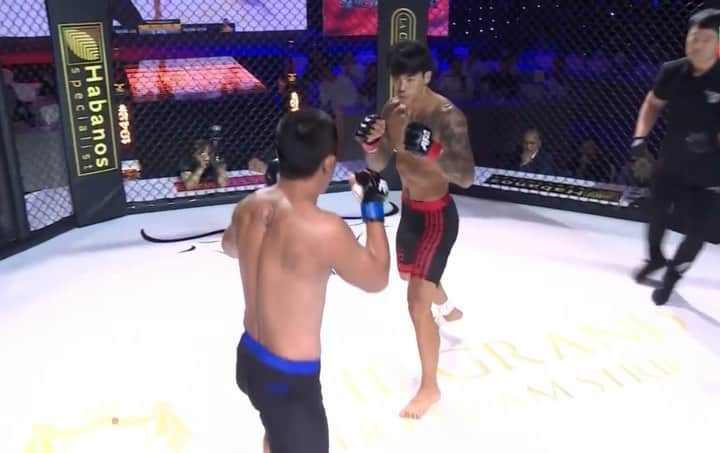 キム・ドンヒョンのインスタグラム：「하바스MMA 송영재 1라운드 KO승!👍🚀 모든 승리는 처음처럼 기쁘다😍🎉 #하바스MMA #압구정하바스 #AFC #AFC28베트남 #송영재챔프  . . #압구정주짓수 #압구정킥복싱 #압구정역4번출구 #하바스MMA압구정  @havas_seoul」