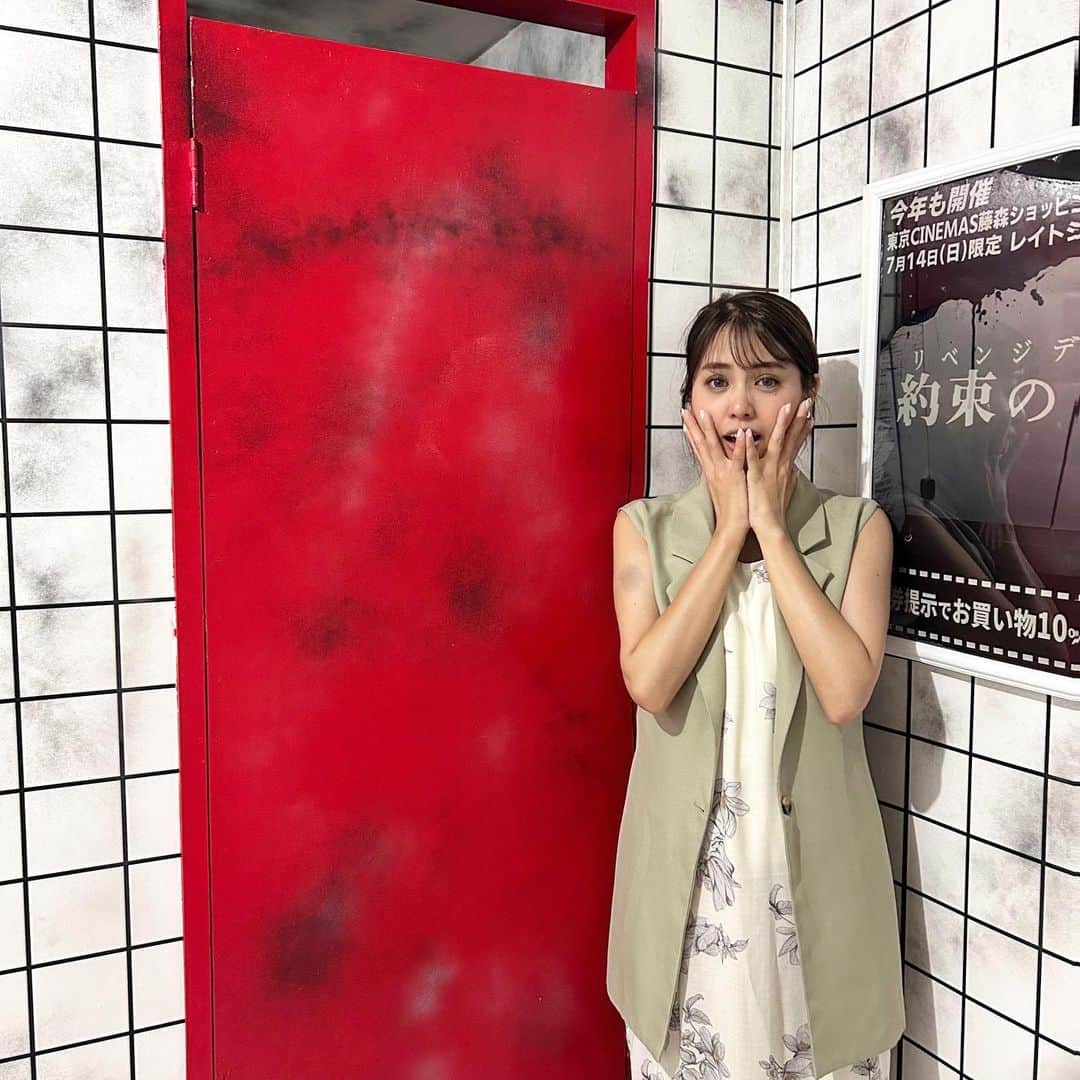 宝生真里奈さんのインスタグラム写真 - (宝生真里奈Instagram)「. この間お姉ちゃんと一緒に リアル体験型脱出謎解きゲームしに 【東京密室】北新宿店に行きました！  むかーしパパに連れてってもらって 謎解き行ったことがあって それが楽しかったからお姉ちゃん 誘って行ったんだけど、 まっっっっじで楽しかった✨  今でもお姉ちゃんと謎解きロス って言ってるんだけどお姉ちゃん今 函館に住んでるから次来たらまた行く！  入った瞬間から雰囲気があって、 無線で2回だけヒント聞けるんだけど めっちゃ惜しい最後のところで脱出ならず🥺  ホラーと脱出が一緒になってるって珍しいしからって 花子さんの部屋に挑戦したけど 怖さと楽しさでずーっと お姉ちゃんに抱きついてやってた🤣🤣🤣  ほんっっっとにオススメだから みんなにも行ってほしい！！  っていうか私も行きたいから 行く時みんな私に教えてってくらい🤣  色んなお部屋があって 花子さんのお部屋は⭐︎4つだったけど 二手に別れないとできない部屋もあったから 色々やってみたい！！！  もう一回言うけどマジでオススメ。  想像の30倍くらいが楽しい😆☀️  スタッフさんもとてもいい人だった🥺 はぁー、また行きたい(しつこい)  まりと次遊ぶ人ここね！笑  PR @tokyo_mysteryroom #北新宿 #レジャー施設 #新大久保駅 #大久保駅 #東京密室 #脱出ゲーム #東京おでかけスポット」9月16日 23時19分 - _marina0831_