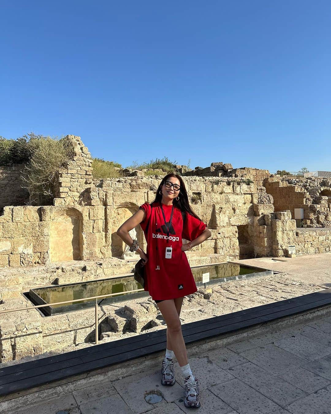 のインスタグラム：「#헤롯성전 클레오파트라가 즐겼던 지중해변 🌊🌊」