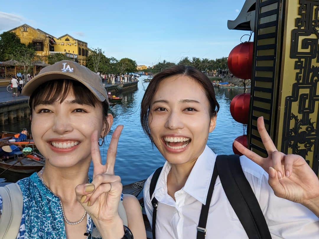 井桁弘恵のインスタグラム：「一緒に旅した 沸騰Ｄのふみもっちゃん。 天然だけど、勢いや、かっこいいところがあって 夜まで色んなこと語り合って 素敵な思い出作れました☺️ また一緒にどこか行けたらいいなぁ、 ありがとうございました🫶」