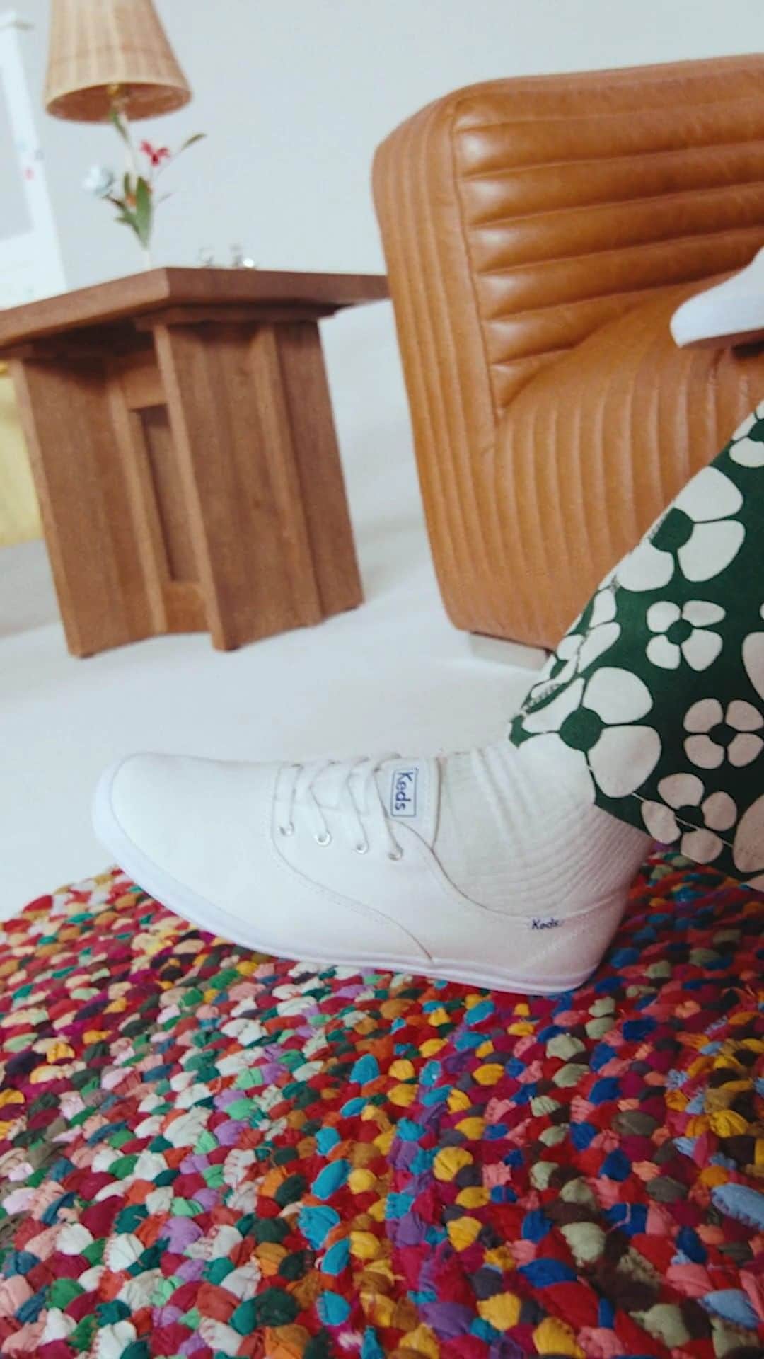 Kedsのインスタグラム：「That Keds Look.  _  Director & Photographer: @jacob.consenstein Lighting Tech:@matthewyoscary 1st Assistant: @jessegouveia 2nd Assistant: @kneegash Digi Tech: @micheloscar DP: @jimmynyeango 1st AC: @govindaangulo 2nd AC / Media Manager: @jadexalexia Swing: alonsoalaya Hair: @errolkaradag Hair Assistant: @zichreeee Makeup: @ittts_sena Makeup Assistant:@shiorisatomua Stylist: @kirbymarzec Styling Assist: @sutheeritt Prop Stylist:@natalienareau Prop Assistant: @_peterchristensen_ Prop Assistant: @ScottBarraza Prop Assistant: @angenna Casting: @n.atalielin Talent: @emilyliptow Talent: @kalysse.a Executive Producer: @oliviargouveia @family projects Producer: @virginia.leigh Production Assistant: @mylesgouveia Production Assistant: @enzokur」