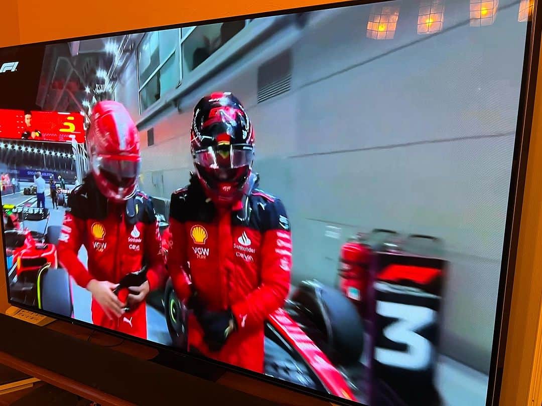 翠千賀さんのインスタグラム写真 - (翠千賀Instagram)「Siiiiiiiiiiiii! Vamos!!! Carlos!!!!!!!! #carlossainz」9月16日 23時33分 - chika.midori